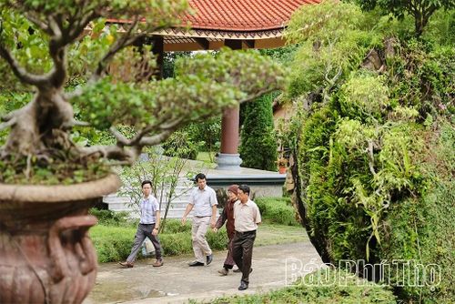 Không gian thanh bình nơi cửa Phật càng làm cho núi Sáng Sơn trở thành điểm đến giúp du khách tìm về sự an yên trong tâm hồn sau những bộn bề của cuộc sống.