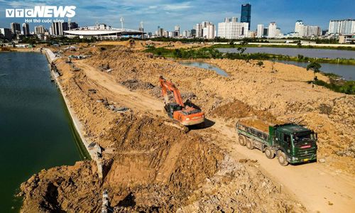 Công trình nằm cạnh sân vận động quốc gia Mỹ Đình và trường đua F1, tạo điều kiện thuận lợi để kết nối với hệ thống hạ tầng thoát nước hiện hữu.