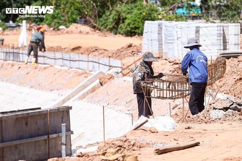 Các dự án hồ điều hòa và công trình thoát nước được đẩy nhanh tiến độ được kỳ vọng sẽ nâng cao năng lực ứng phó với các đợt mưa lớn, qua đó từng bước giảm tình trạng ngập úng tại khu vực phía Tây Hà Nội.