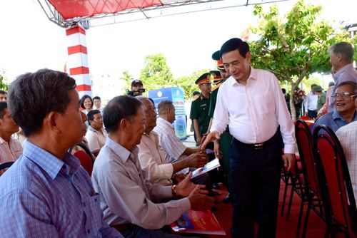Đại tướng Phan Văn Giang - Ủy viên Bộ Chính trị, Phó Thủ tướng Chính phủ, Bộ trưởng Bộ Quốc phòng tham dự buổi lễ.
