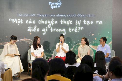 Các diễn giả trao đổi tại Talk show “Chuyện của những người đồng hành”. Ảnh: ND