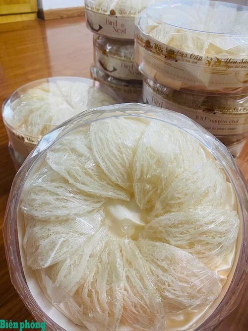 Yến sào là một trong số các mặt hàng nông sản được xuất khẩu chính ngạch sang Trung Quốc. Ảnh: Bích Nguyên