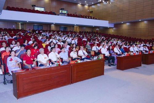 Hơn 300 đại biểu tham dự đại hội