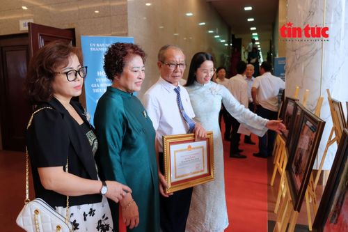 Việc xây dựng gia đình văn hóa không chỉ dừng lại ở một phong trào thi đua mà đã thấm sâu vào đời sống của từng ngõ phố, xóm làng.
