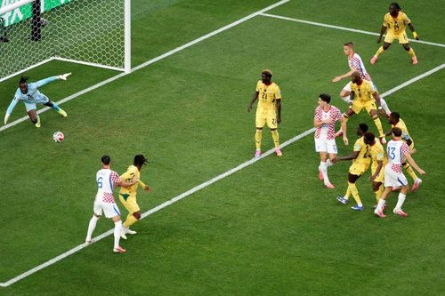 Tiền vệ Nikola Vlašić dứt điểm nâng tỷ số lên 2-1 cho Croatia sau pha kiến tạo của Luka Modric trong trận đấu với Ghana. Ảnh: AFP/TTXVN (Ảnh không cho phép bên thứ ba khai thác, chia sẻ lại)
