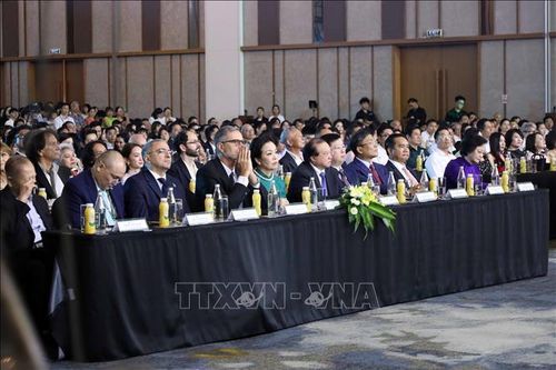 Đại biểu trong nước và quốc tế dự khai mạc Liên hoan phim.