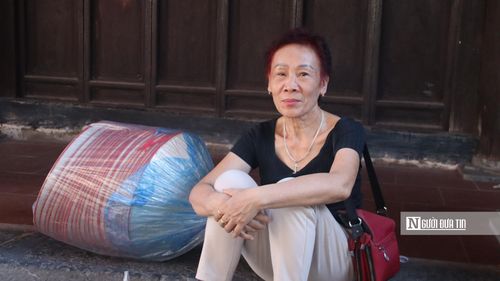 Vào các dịp họp chợ, bà Thanh thường đến để thu mua các sản phẩm của người dân.
