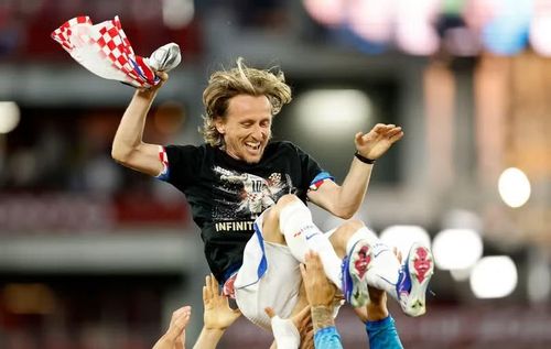 Luka Modric sẽ so tài với Cristiano Ronaldo trong trận đấu ngày 2/7 tới đây. Ảnh: Getty.