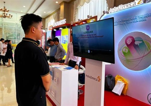 Nhiều xu hướng tầm soát và điều trị bệnh lý tim mạch mới được trưng bày tại sự kiện. Ảnh: Ánh Tuyết - TTXVN