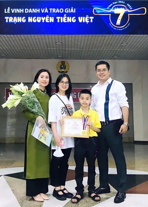 Chị Thúy An cùng chồng và các con