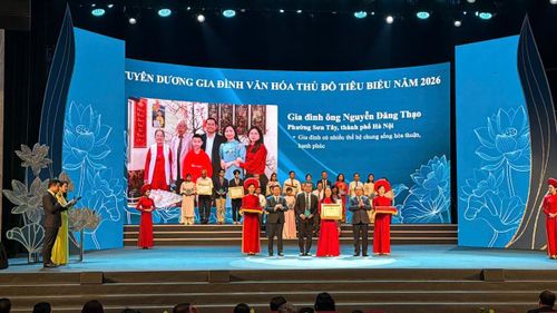 Gia đình chị Thúy An được tuyên dương gia đình văn hóa thủ đô tiêu biểu năm 2026