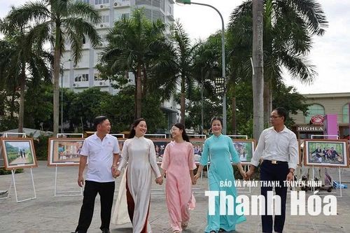 Gia đình hạnh phúc là nền tảng cho quốc gia thịnh vượng.