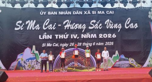 Trao giải các nội dung thi tại Lễ hội "Si Ma Cai - Hương sắc vùng cao".