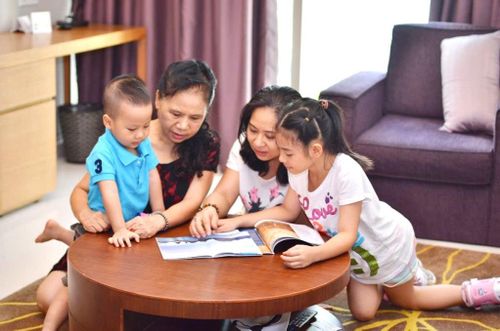 Duy trì những hoạt động chung trong gia đình là cách vun đắp sự gắn bó và gìn giữ các giá trị tốt đẹp trong đời sống hiện đại.