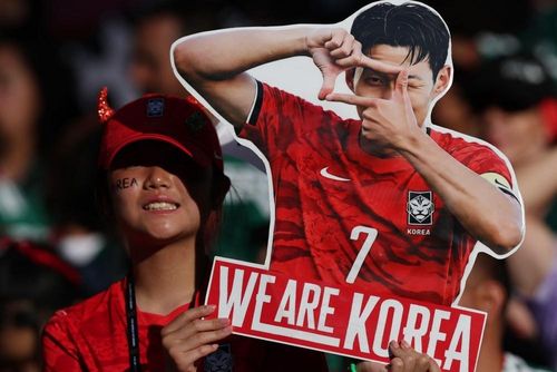  Kỳ vọng của người hâm mộ Hàn Quốc dành cho đội tuyển là rất lớn. Ảnh: Reuters. 