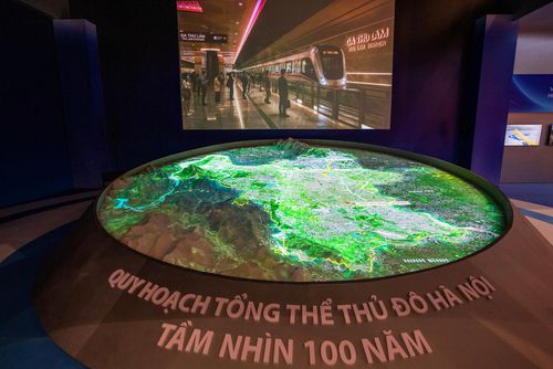 Đây lần đầu tiên trong lịch sử quy hoạch đô thị, Hà Nội xây dựng đồ án với tầm nhìn kéo dài tới 100 năm.