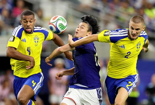  Ayase Ueda là một trong những niềm hy vọng lớn của Nhật Bản trước hàng thủ Brazil. 