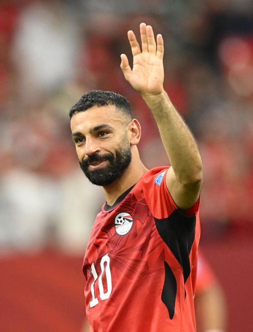 Ngoài việc ghi bàn ở chiến thắng World Cup đầu tiên trong lịch sử của Ai Cập, đội trưởng Mohamed Salah còn có 2 pha kiến tạo, thực hiện 12 đường chuyền đột phá và 72 lần nhận bóng. Những con số này chứng minh rằng anh là "nhạc trưởng" trong chuỗi trận bất bại của Ai Cập.