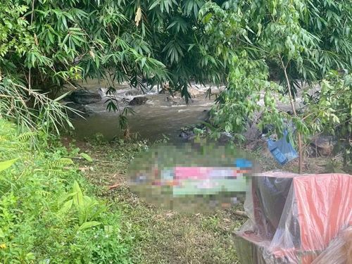  Thi thể cháu T được phát hiện nằm ngay bên bờ suối thuộc địa phận xã tiếp giáp xã Yên Thổ. 