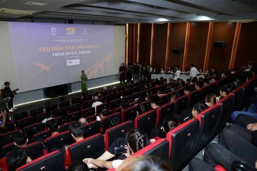 Quang cảnh chương trình "Tiêu điểm điện ảnh Hoa Kỳ"