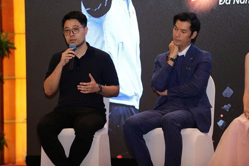 Đạo diễn Đinh Tuấn Vũ (bên trái) và diễn viên Nhan Phúc Vinh