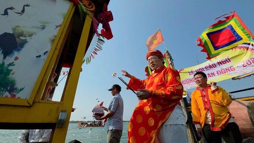 Lễ hội cầu ngư ở phường Hội An Đông có sự tham gia của người dân, các tộc họ trên địa bàn