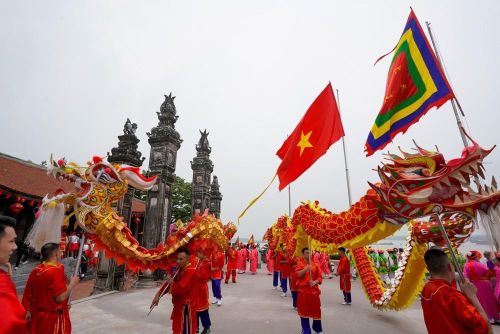 Lễ hội năm nay càng thêm ý nghĩa khi diễn ra đúng dịp kỷ niệm 110 năm sự kiện rước kiệu đình Chèm (1916 - 2026) và 10 năm Lễ hội truyền thống đình Chèm được ghi danh Di sản văn hóa phi vật thể quốc gia (2016 - 2026)