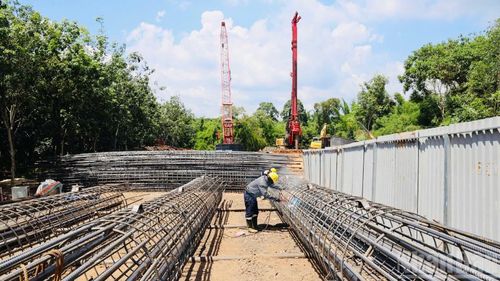 Đơn vị thi công dự án cầu Mã Đà nối xã Tân Lợi với phường Trị An, thành phố Đồng Nai.