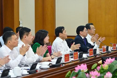Các đại biểu dự hội nghị. (Ảnh: THỦY NGUYÊN)