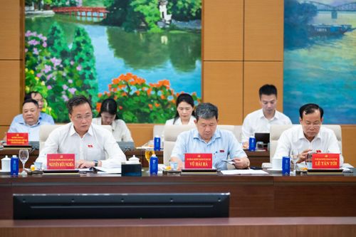 Các đại biểu dự hội nghị. Ảnh: CẨM HÀ