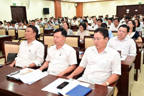 Đại biểu dự hội nghị tại điểm cầu TPHCM. Ảnh: VĂN MINH