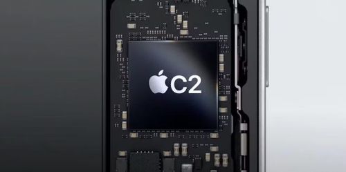 Một điểm đáng chú ý khác là modem C2 do Apple tự phát triển được kỳ vọng sẽ lần đầu tiên xuất hiện trên iPhone 18 Pro, đánh dấu bước tiến quan trọng trong chiến lược giảm phụ thuộc vào Qualcomm, đồng thời mang lại tốc độ kết nối 5G nhanh hơn, hỗ trợ liên lạc vệ tinh và cải thiện thời lượng pin cũng như các tính năng bảo mật độc quyền của hệ sinh thái Apple.