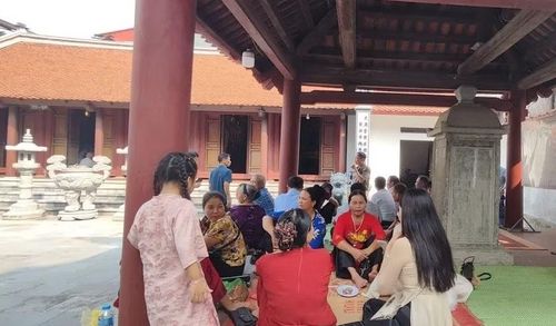 Bia đá bốn mặt do Tiến sĩ Phạm Công Trứ soạn, đặt tại nhà thờ Hoàng giáp Nguyễn Thực.