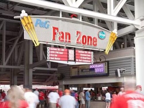 Thời điểm diễn ra vụ việc, fanzone không có nhiều CĐV