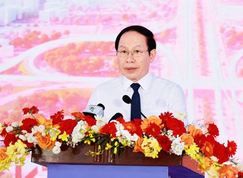 Phó Thủ tướng Lê Tiến Châu phát biểu tại lễ khởi công