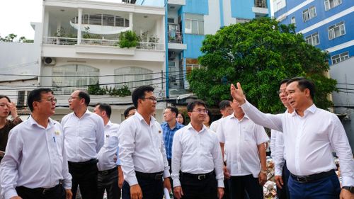 Chủ tịch UBND TP.HCM yêu cầu đẩy nhanh tiến độ, phấn đấu hoàn thành dự án nạo vét, cải tạo rạch Xuyên Tâm trong năm 2027.