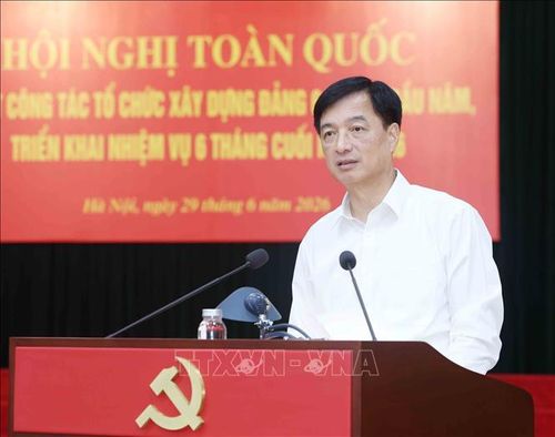 Đồng chí Nguyễn Duy Ngọc, Ủy viên Bộ Chính trị, Bí thư Trung ương Đảng, Trưởng Ban Tổ chức Trung ương phát biểu chỉ đạo Hội nghị. Ảnh: Phương Hoa/TTXVN