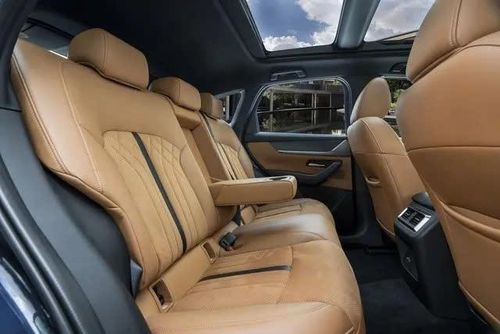 Nội thất của Mazda CX-60.