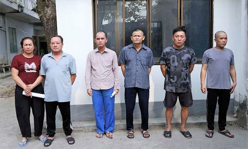Các đối tượng Hiền, Long, Huyên, Phép, Huy và Ngọc (thứ tự từ trái qua).