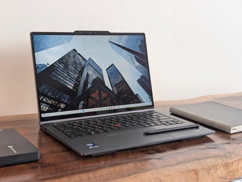 Người dùng ưu tiên hiệu năng nên bỏ qua các phiên bản ThinkPad X1 2-in-1 Gen 11 thấp hơn và tập trung vào SKU Core Ultra X7.