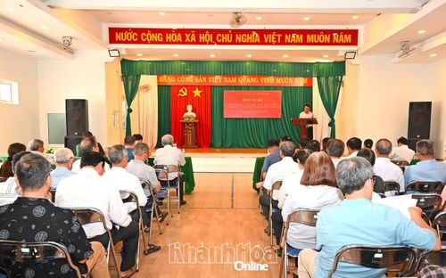 Quang cảnh hội nghị.