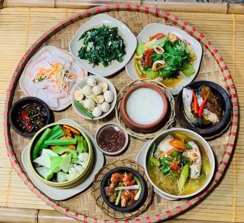 Cá kho tộ không chỉ là món ăn, mà còn là ký ức gia đình, là hình ảnh bữa cơm sum họp của người Việt