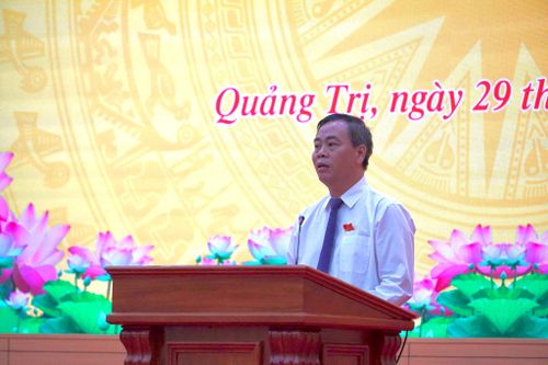 Phó Bí thư Tỉnh ủy, Chủ tịch HĐND tỉnh Quảng Trị Nguyễn Đăng Quang phát biểu tại kỳ họp