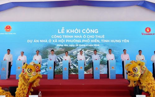 Phó Thủ tướng Thường trực Phạm Gia Túc và các đại biểu thực hiện nghi thức khởi công Dự án nhà ở xã hội phường Phố Hiến. Ảnh: VGP.