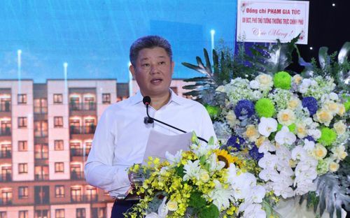 Chủ tịch UBND tỉnh Hưng Yên Nguyễn Mạnh Quyền phát biểu tại buổi lễ. Ảnh: VGP.
