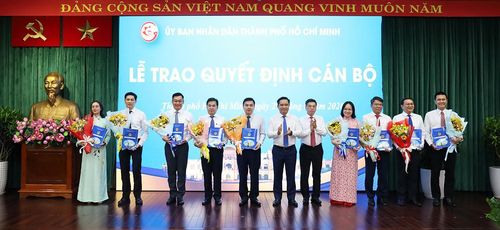 Nhiều lãnh đạo sở, ngành của TP.HCM được trao quyết định bổ nhiệm ngày 29/6.