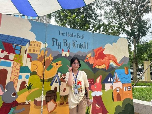 Bạn Nguyễn Châu Anh, Trưởng ban Tổ chức Hội chợ sách The Hidden Book. Ảnh: Ngọc Minh