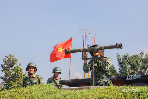 Các vị trí trinh sát, quan sát được triển khai trên trận địa. Ảnh: Lê Tiến