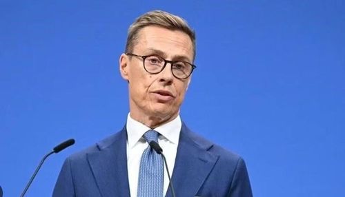 Tuyên bố được đưa ra sau khi Tổng thống Phần Lan Alexander Stubb ký ban hành các sửa đổi đối với Luật Năng lượng Hạt nhân, cho phép triển khai vũ khí hạt nhân trên lãnh thổ nước này.