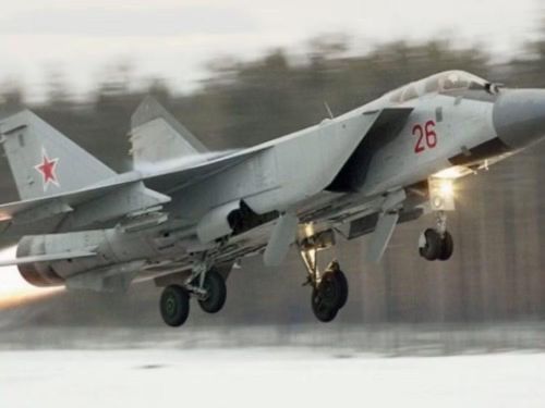 MiG-31 được coi là một trong những máy bay chiến đấu đáng gờm nhất của Lực lượng Không quân Vũ trụ Nga, tối ưu hóa cho nhiệm vụ tác chiến trên không, giới quan sát đánh giá chỉ có tiêm kích thế hệ năm Su-57 mới đủ sức so sánh.
